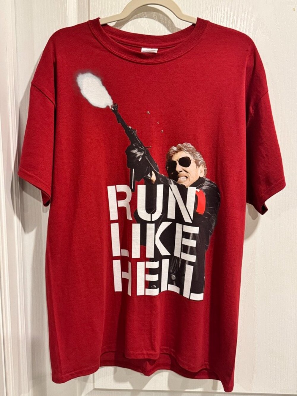 Roger Waters “The Wall Live - Run Like Hell” Graphic tee - men’s large